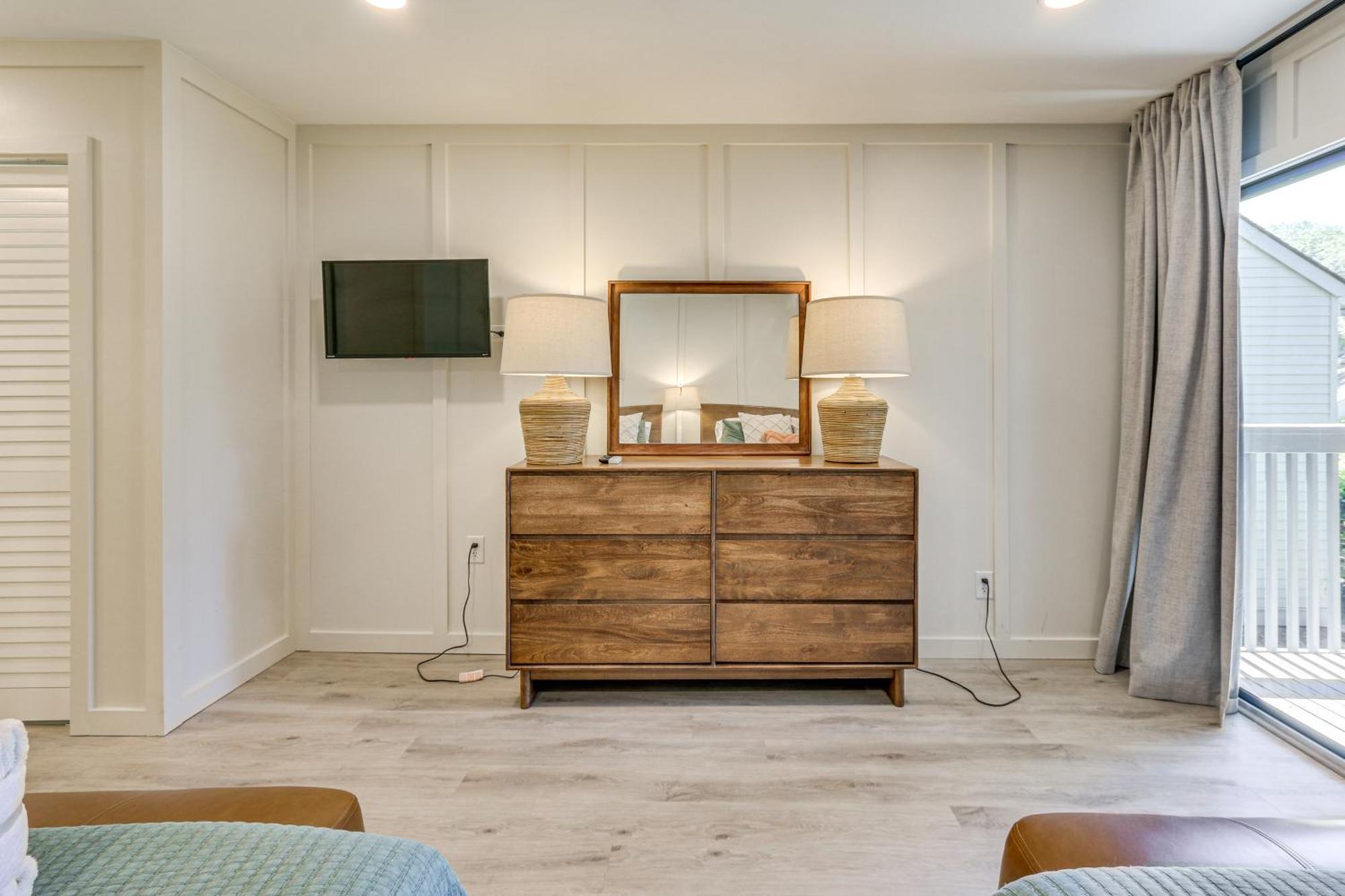 Modern Hilton Head Retreat Walk To Beach And Golf! Hilton Head Island Esterno foto