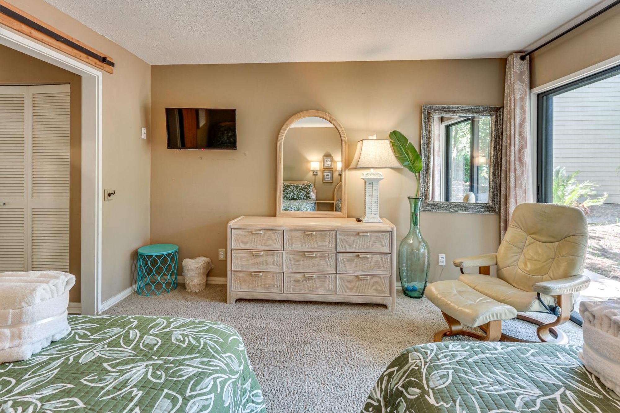 Modern Hilton Head Retreat Walk To Beach And Golf! Hilton Head Island Esterno foto